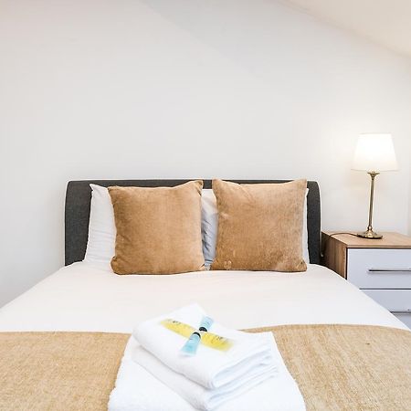 Riverbank Stay London Eksteriør bilde