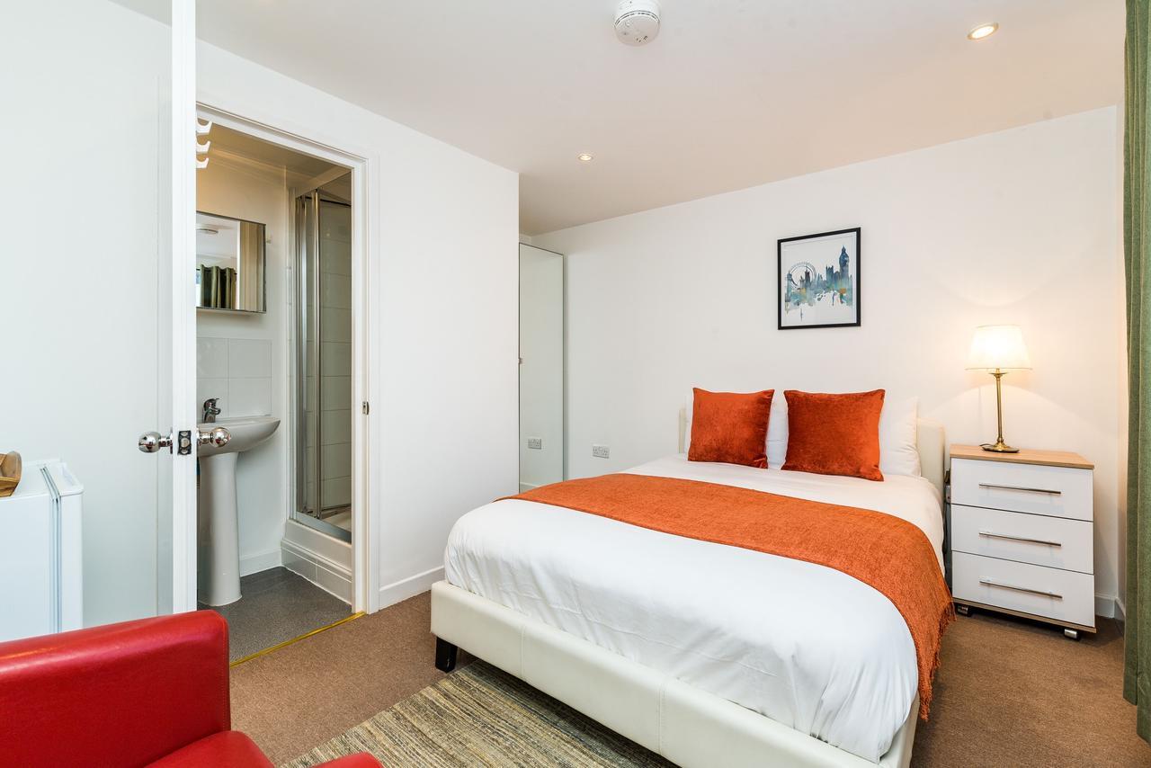 Riverbank Stay London Eksteriør bilde